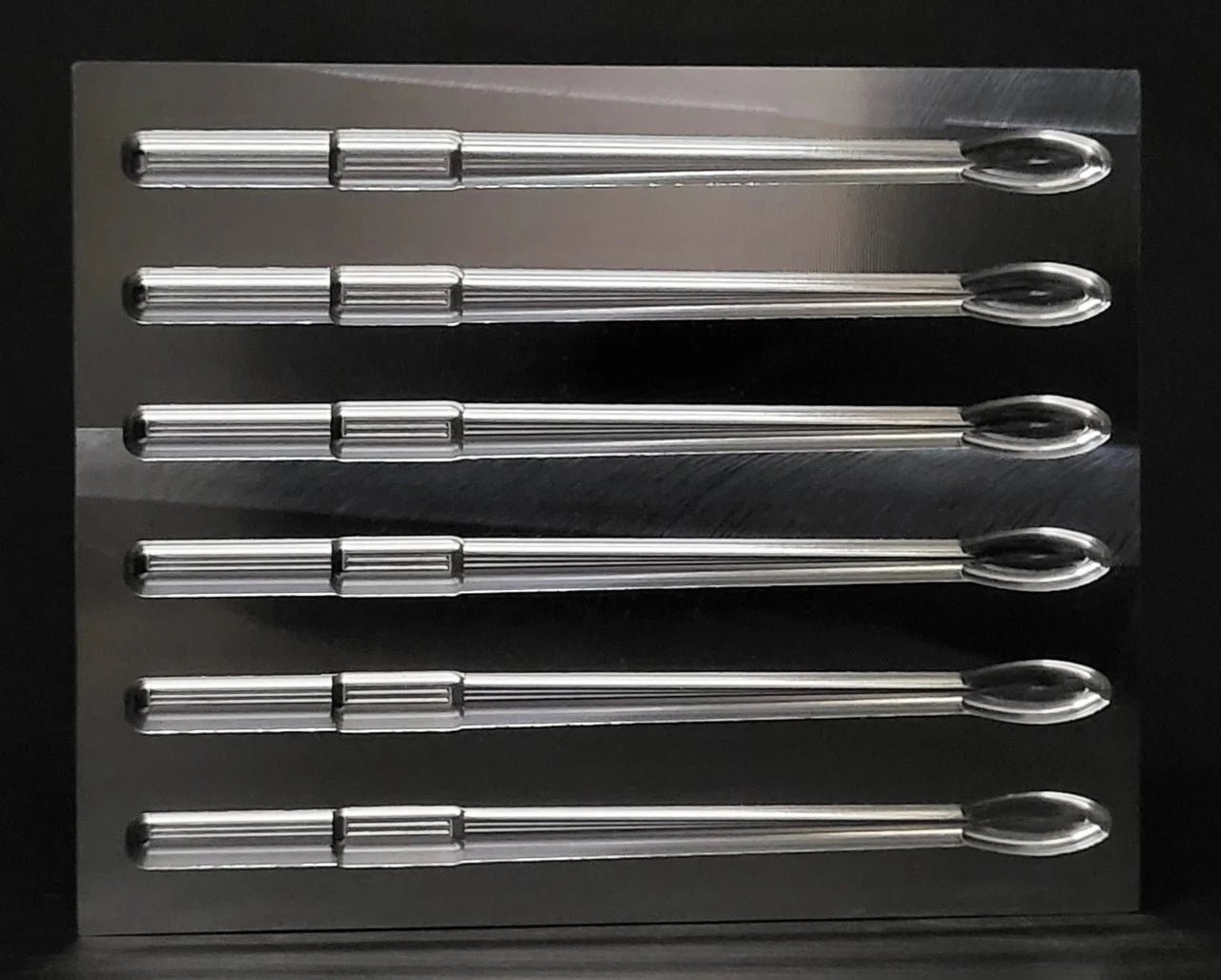ANGLING AI - BOT WORM Open Pour Mold 4.5"